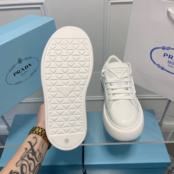 ブランド激安靴角部分ディテール